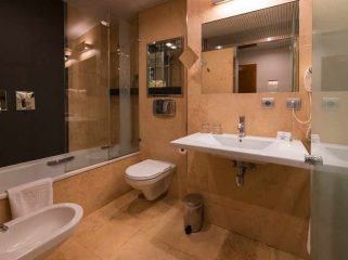 badkamer van het hotel in Oviedo, Asturias