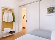 twin beds