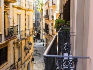 Autovrij straatje in centrum Malaga,