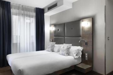 3. Twin beds