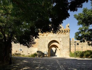 De imponerende Arabische poort