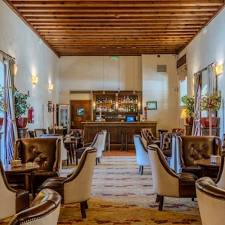Lounge - bar