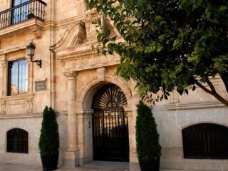 Façade