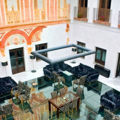 Het restaurant met er onder historische opgravingen
