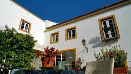 Dos Lagares