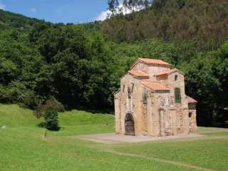 San Miguel de Lillo bij Oviedo San Miguel de Lillo bij Oviedo
