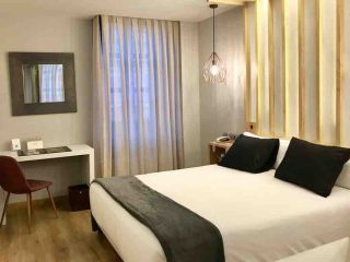 3.1 Kleinschalig, centraal gelegen stadshotel in Oviedo 3.1 Kleinschalig, centraal gelegen stadshotel in Oviedo