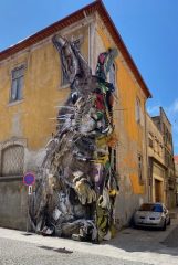Streetart van Bordalo II in Vilanova da Gaia