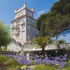 Adellijke villa met grote tuin aan. de rand van het centrum van Porto