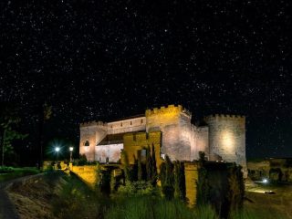 Een Middeleeuws kasteel 30 minuten ten noorden van Salamanca