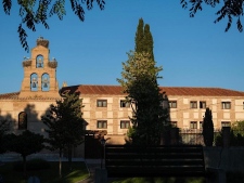 Thermenhotel in Olmedo in een voormalig klooster