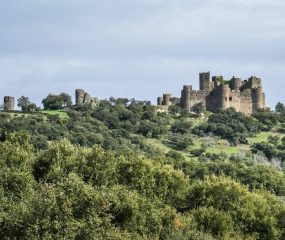 Extremadura, een van de kastelen in de Isabel la Católica fly drive