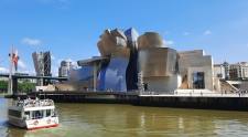 Het Güggenheim museum in Bilbao