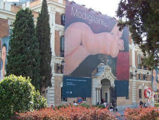 Façade van het Thyssen Bornemisza
