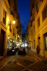Malaga, een van de vele gezellige straatjes