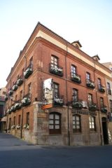 Façade