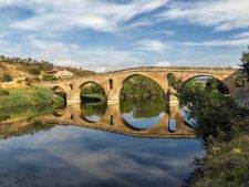 fly drive met stops langs de Camino de Santiago in Navarra