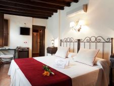 3.2 Granada - Karakteristiek hotel, gesitueerd in een Renaissance paleis