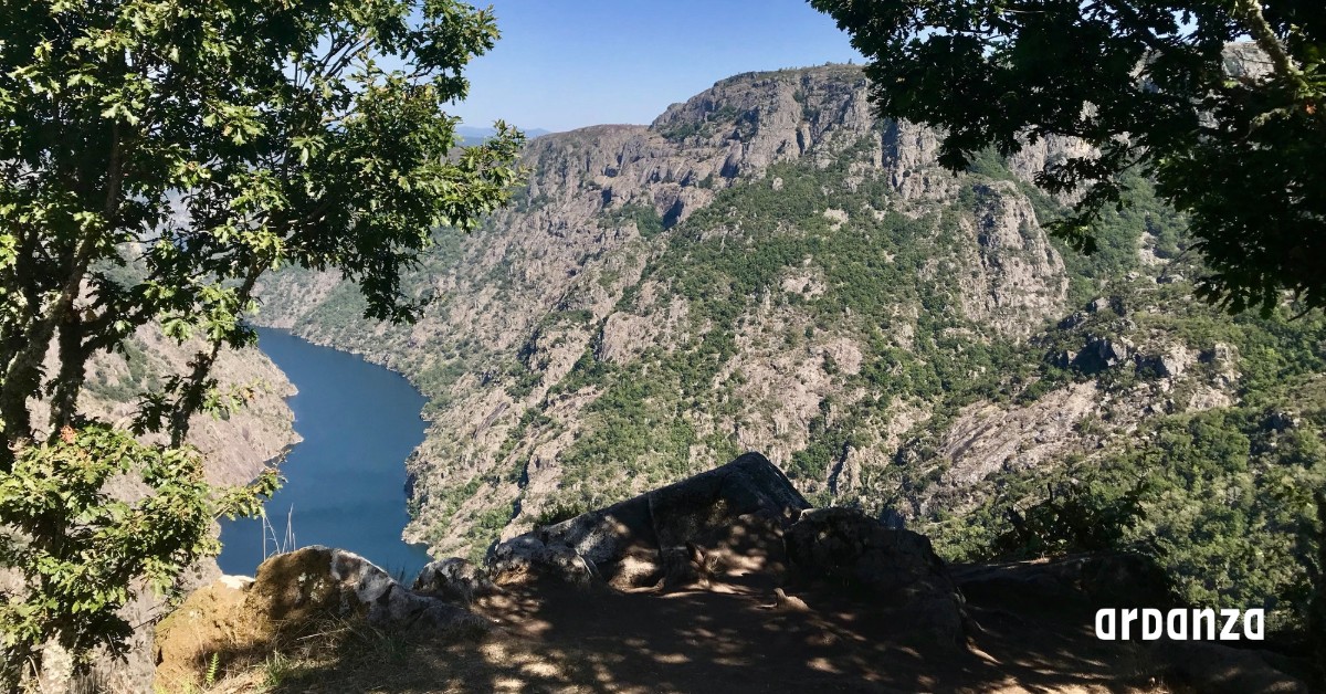 Reizen door de Ribeira Sacra in groen Galicië